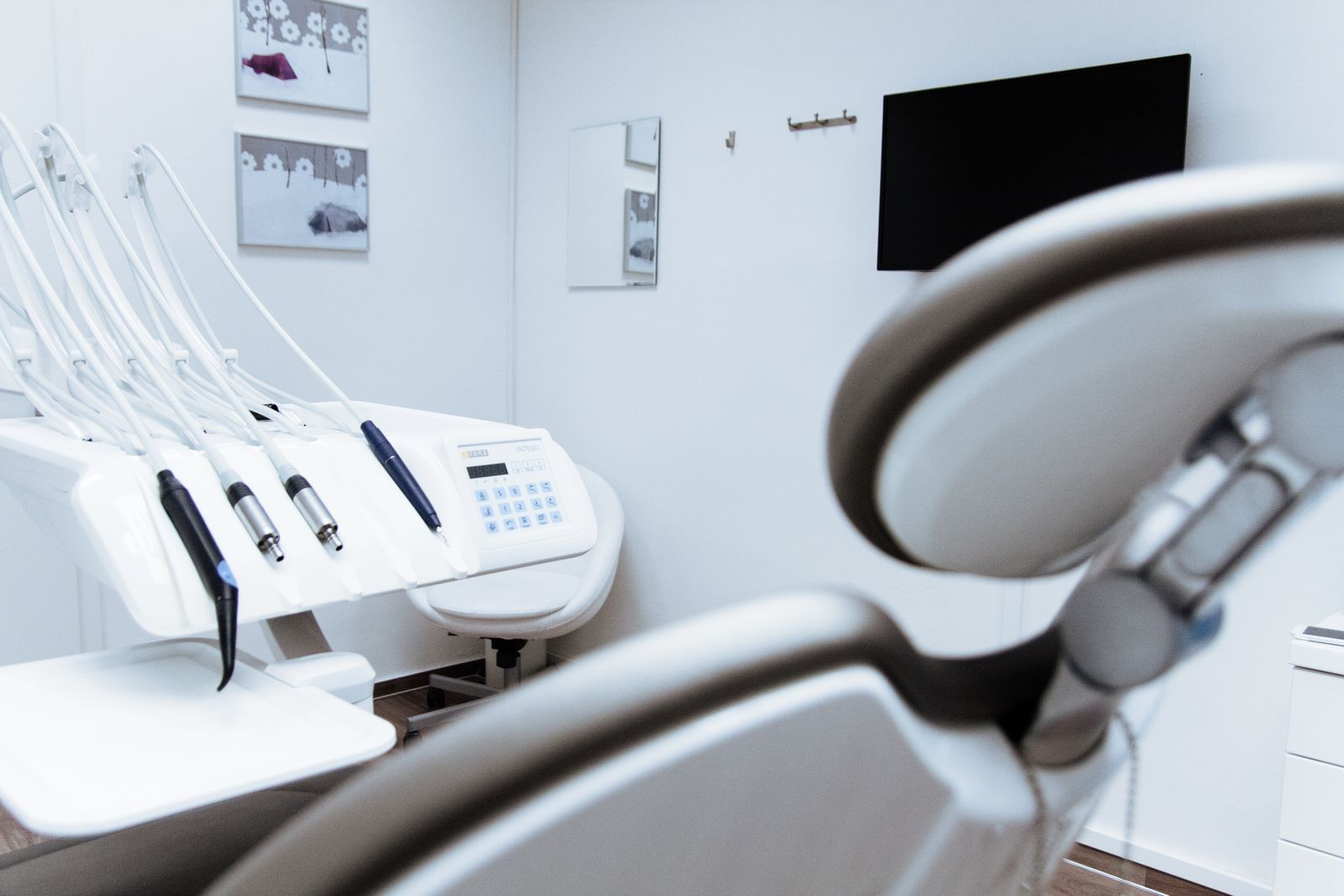 Dr. Marcus Lee, dentist